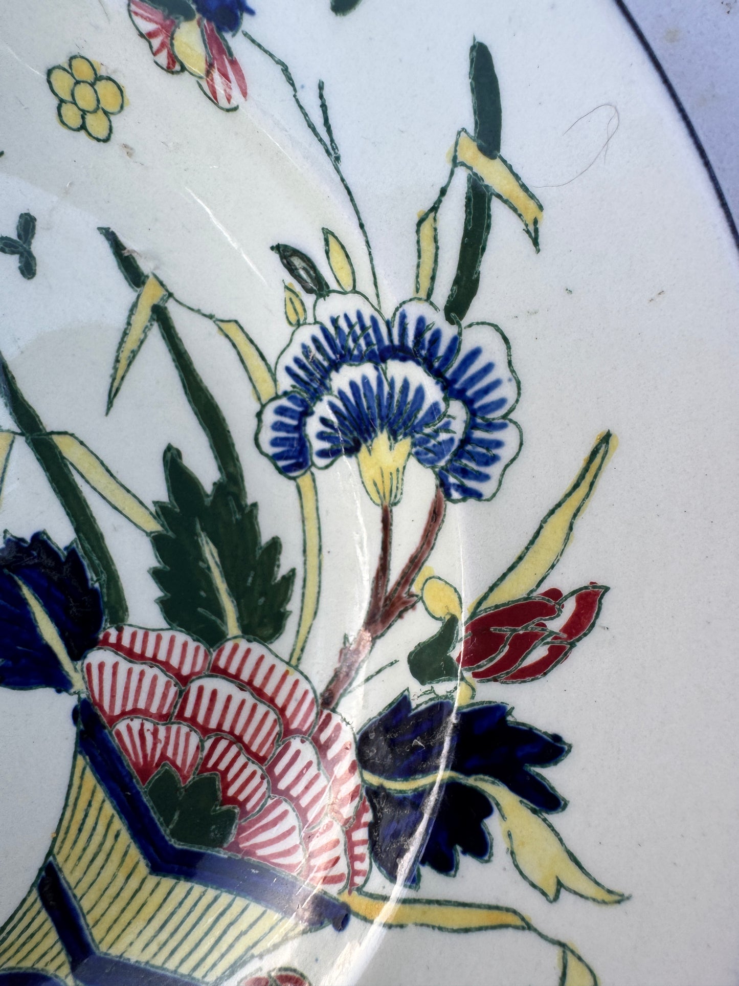 Gien Faience Plate – French Hand-Painted Floral Dish with Butterfly – Vintage 18.5 cm