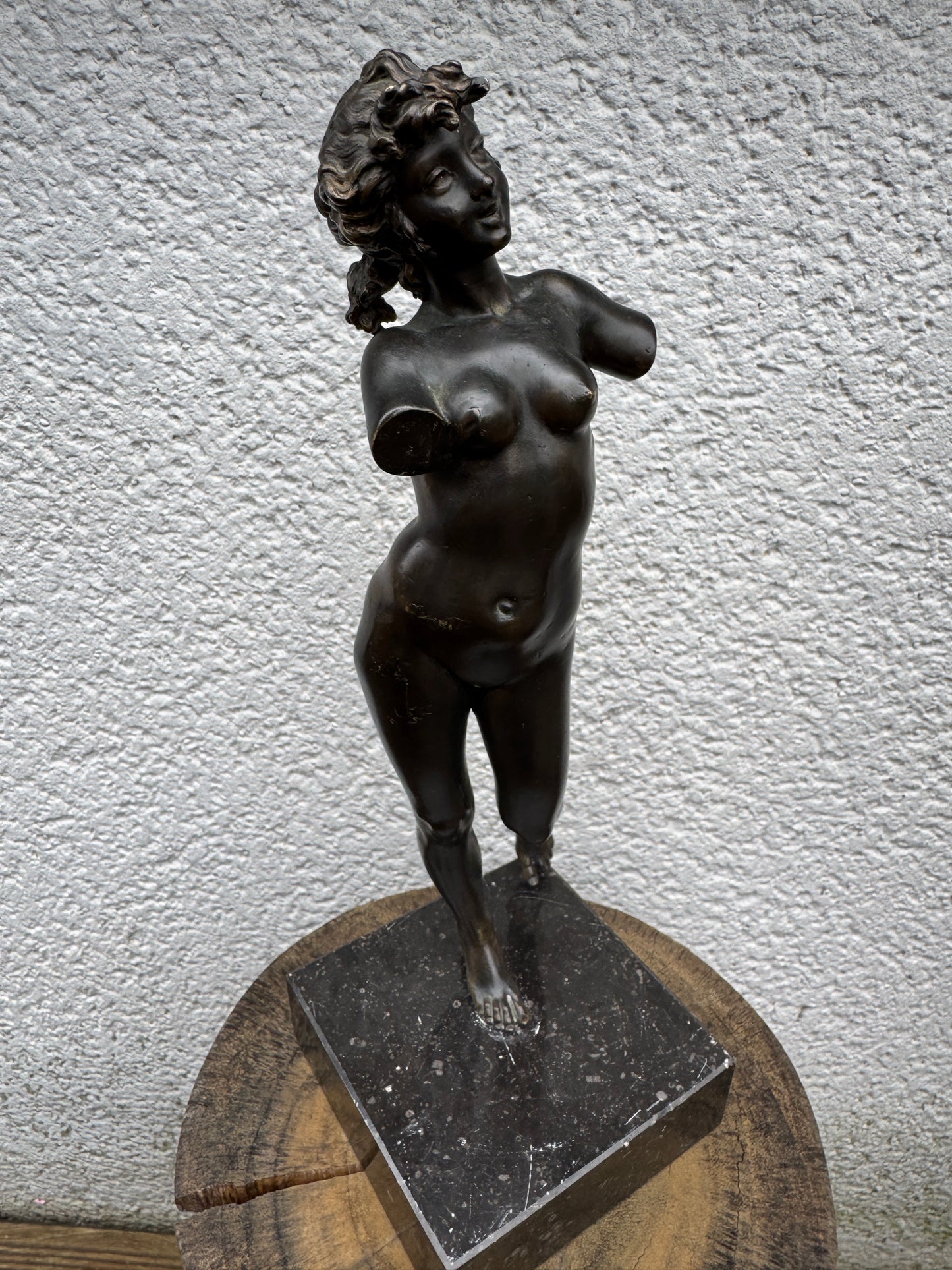 Antique Bronze Sculpture of a Woman – In the Style of Clodion – Art Nouveau – No. 326 – ca. 1900
