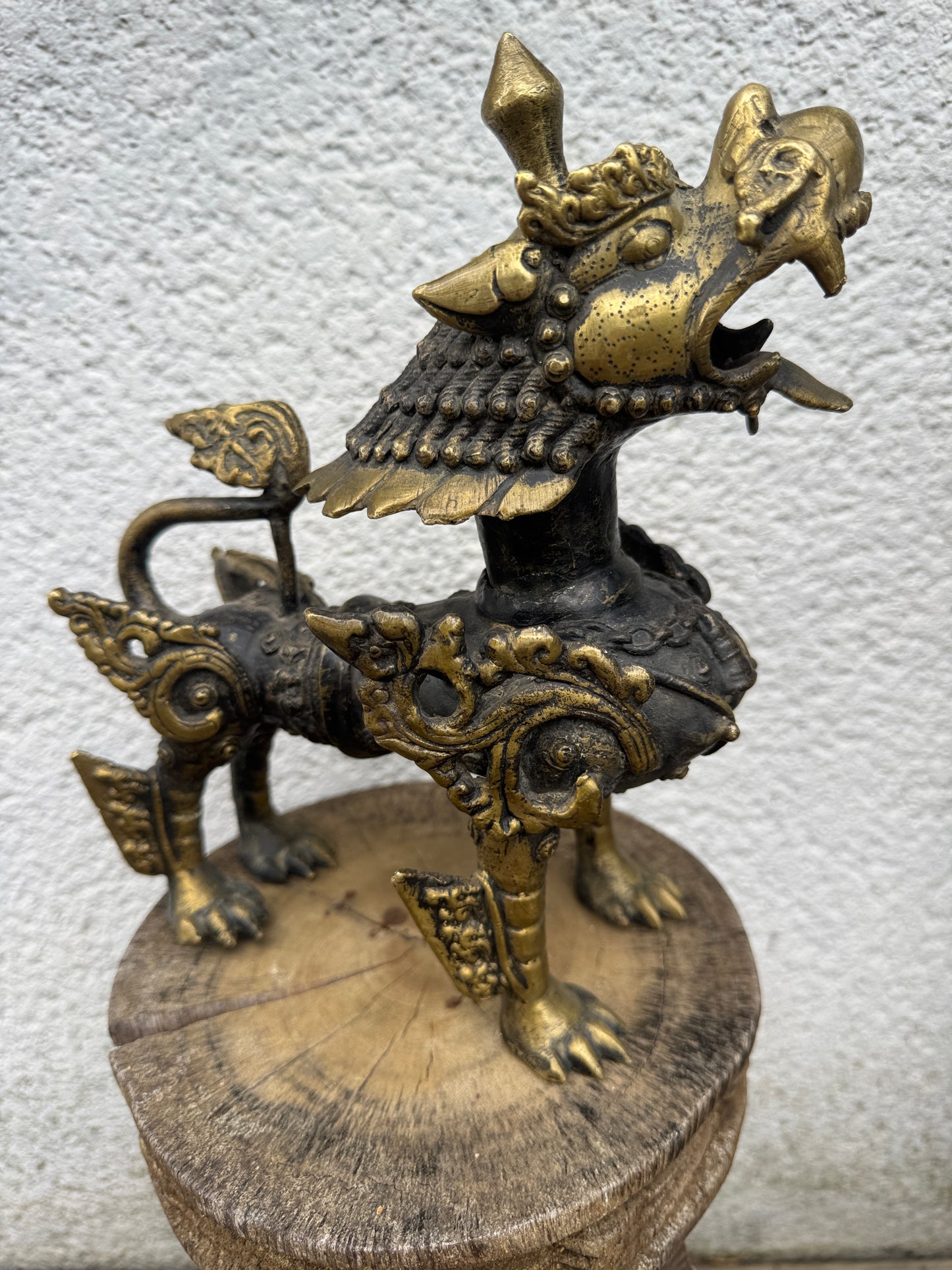 Vintage Nepalese Bronze Temple Lion – Ritual Snow Lion Sculpture – Tibetan Buddhist Altar Guard