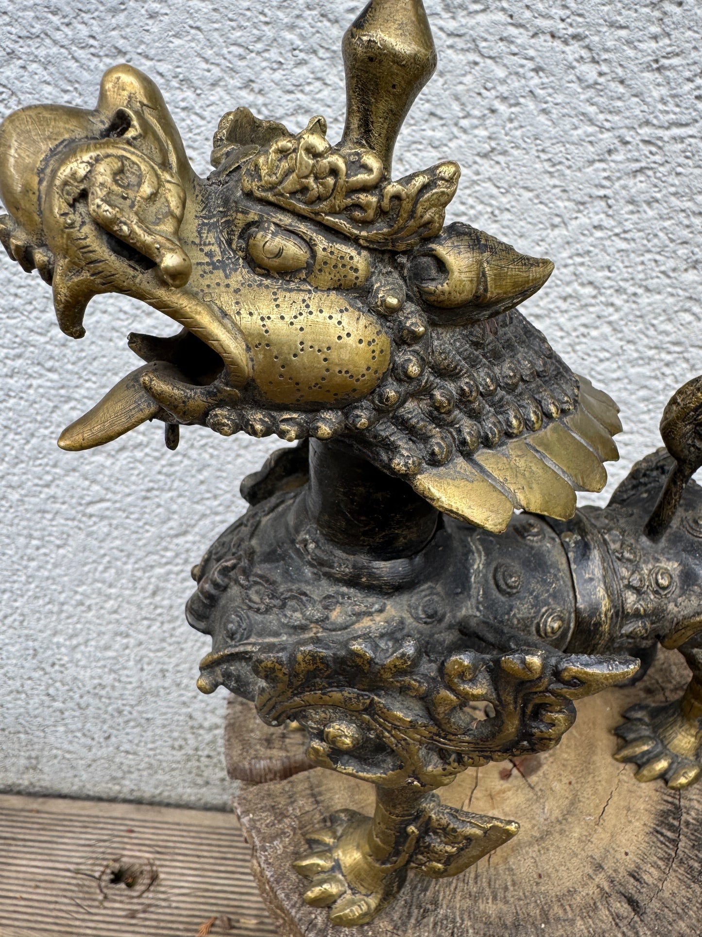 Vintage Nepalese Bronze Temple Lion – Ritual Snow Lion Sculpture – Tibetan Buddhist Altar Guard
