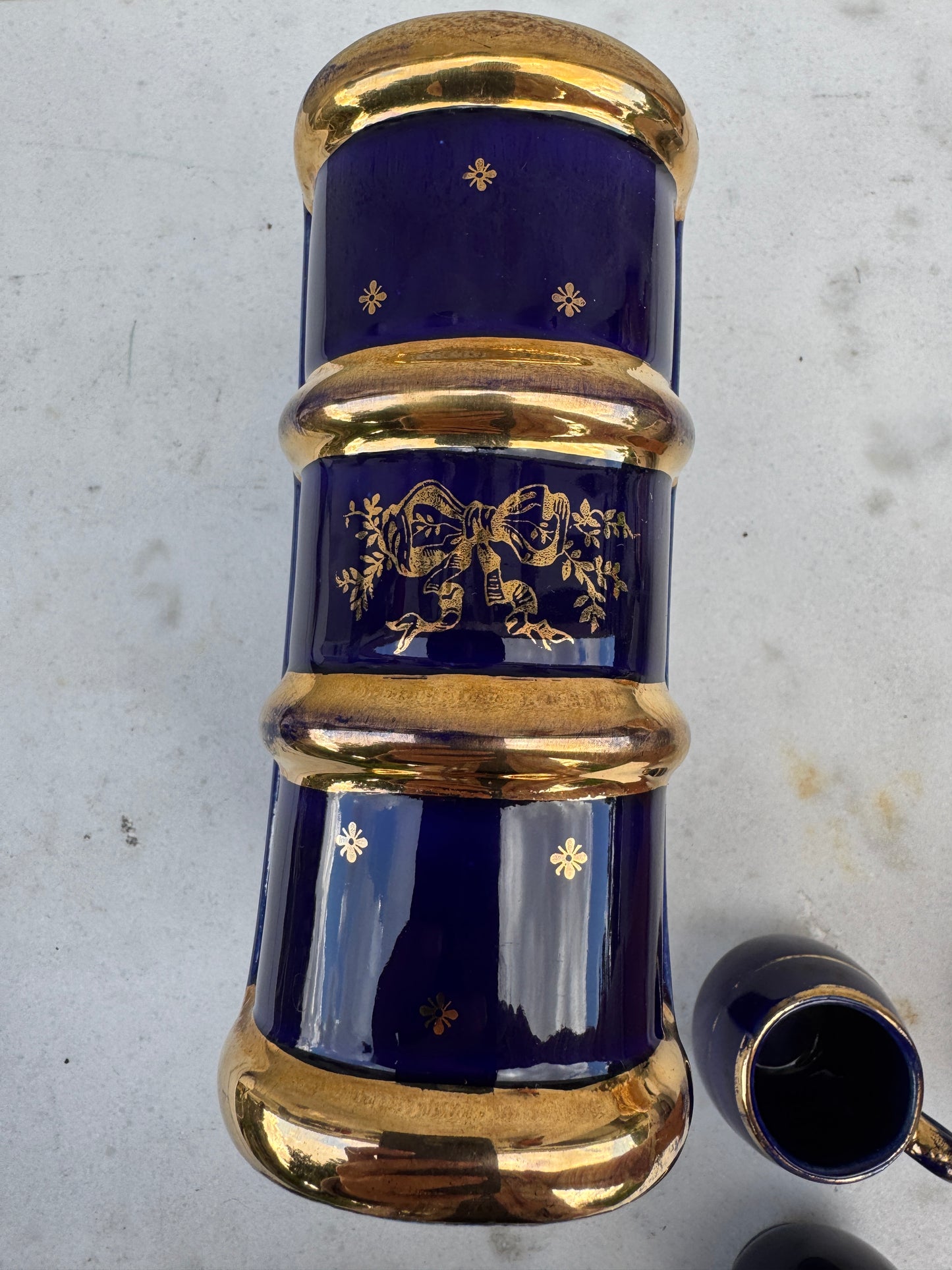 Vintage French Cobalt Blue Book-Shaped Liqueur Set – 7 Gilded Cups & Porcelain Bottle