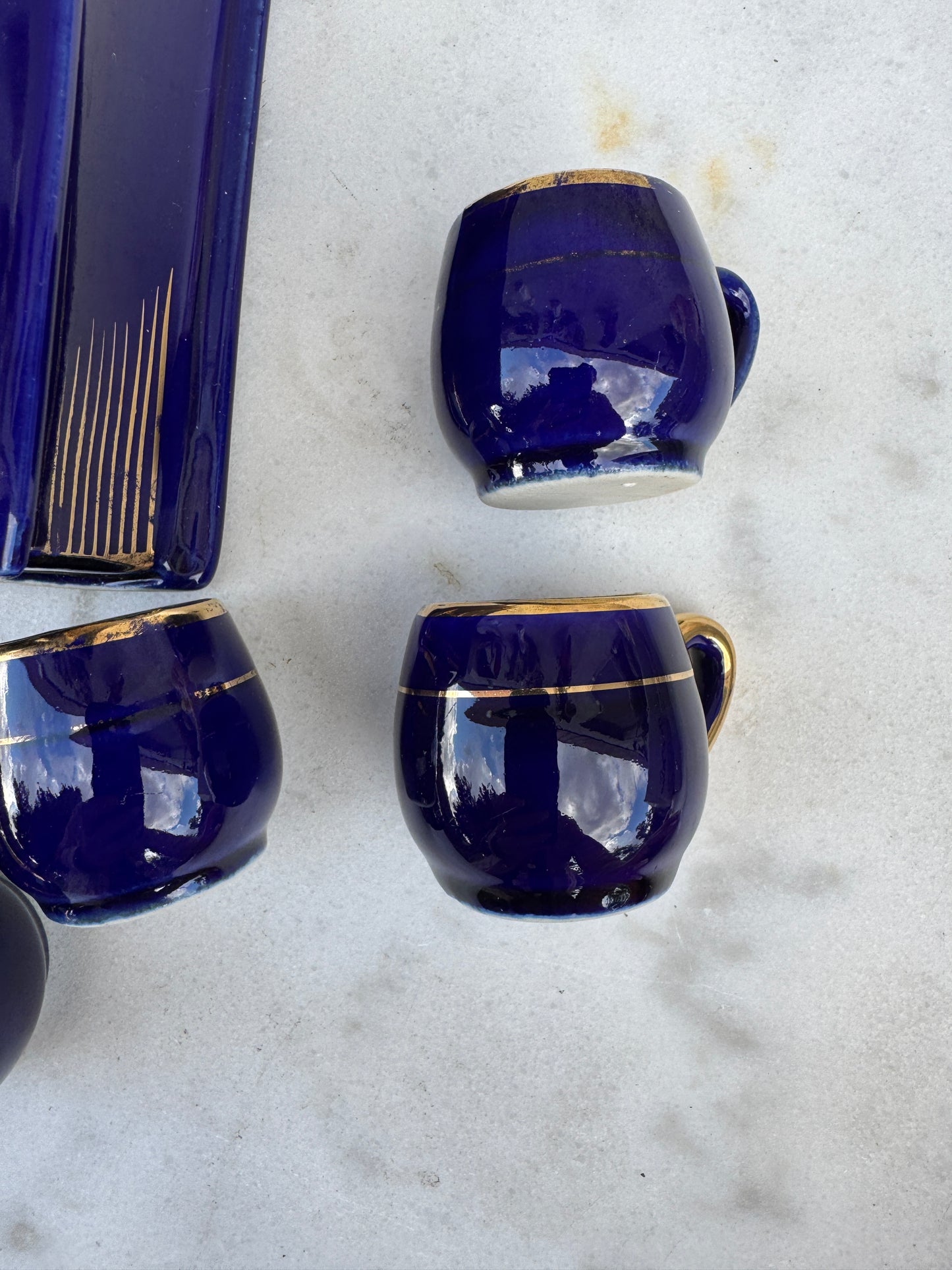 Vintage French Cobalt Blue Book-Shaped Liqueur Set – 7 Gilded Cups & Porcelain Bottle