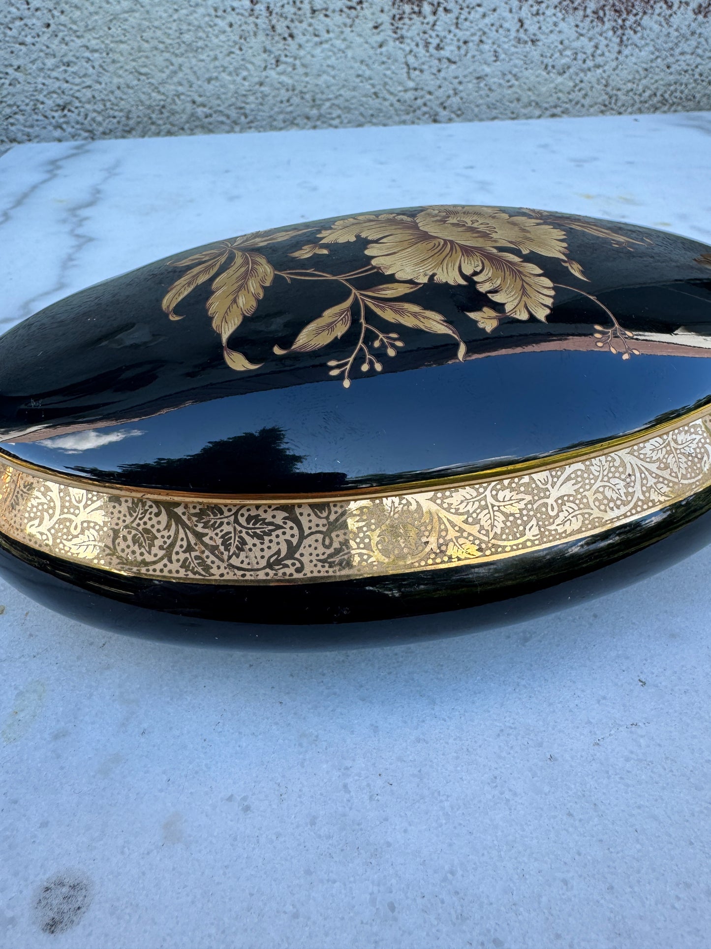 Elegant Limoges Black Porcelain Box with Gold Floral Design – MNP France