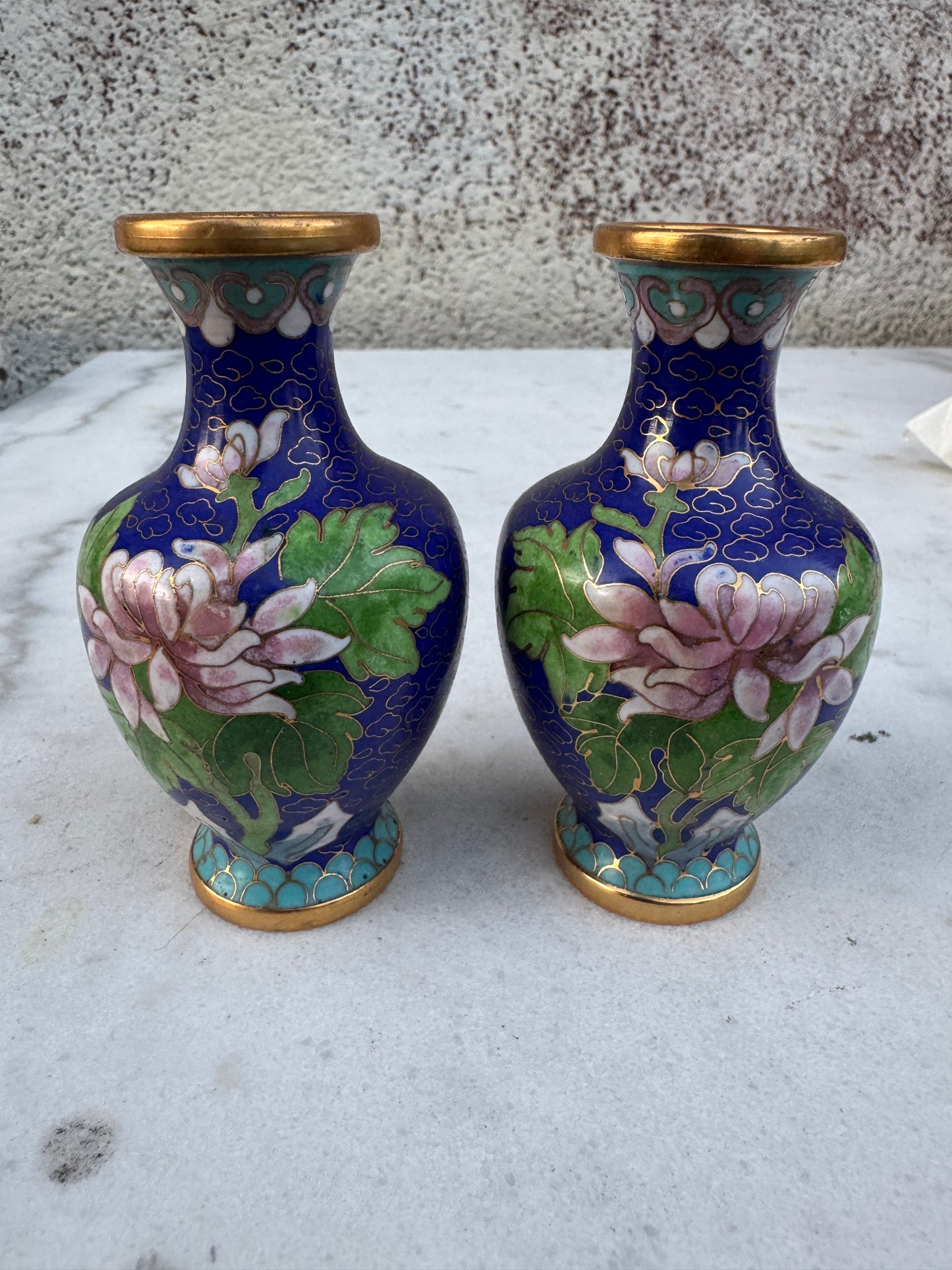 Pair of Vintage Chinese Cloisonné Vases – Floral Lotus Motif, Deep Blue Enamel, Handcrafted, 10 cm