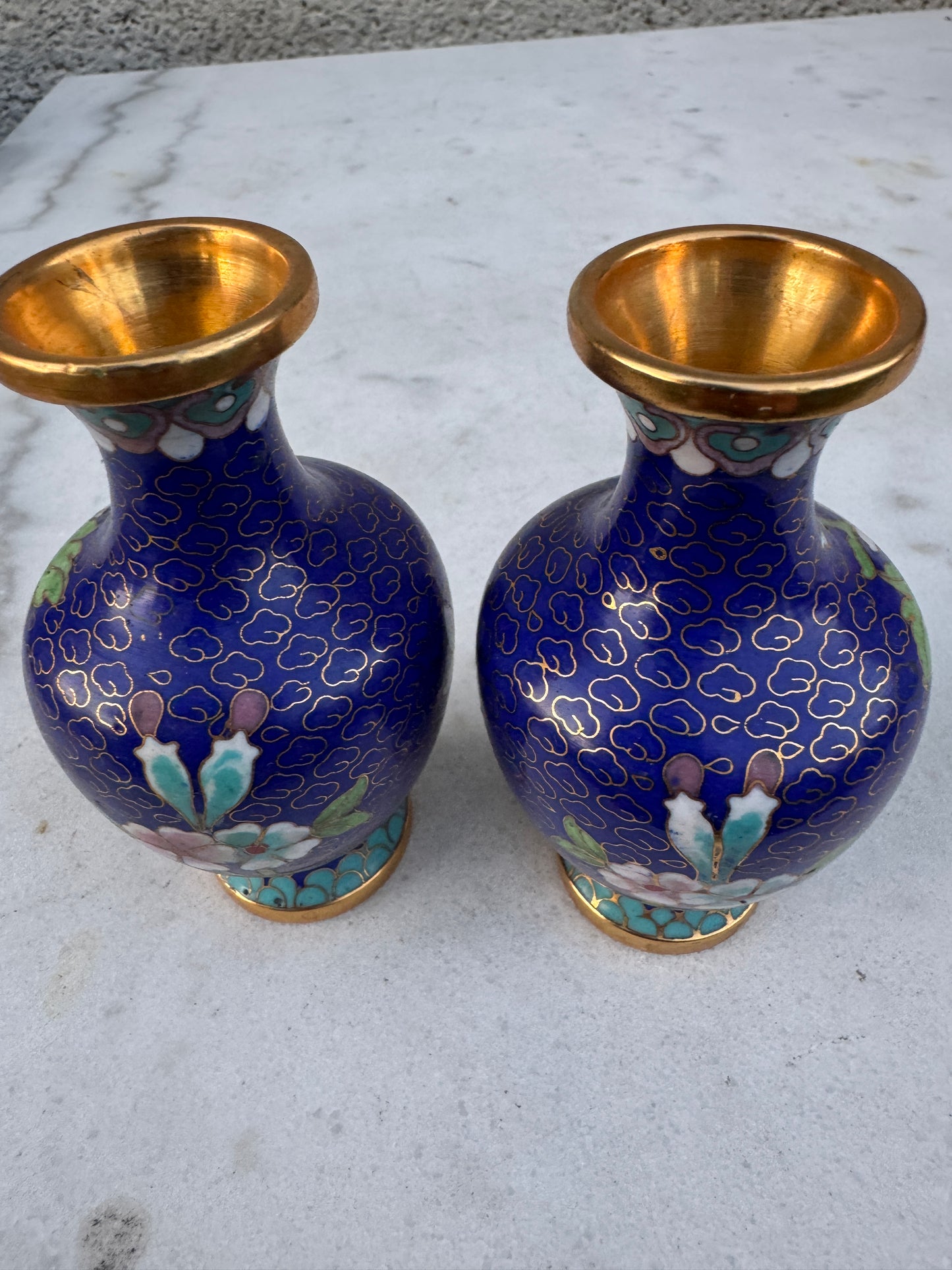 Pair of Vintage Chinese Cloisonné Vases – Floral Lotus Motif, Deep Blue Enamel, Handcrafted, 10 cm
