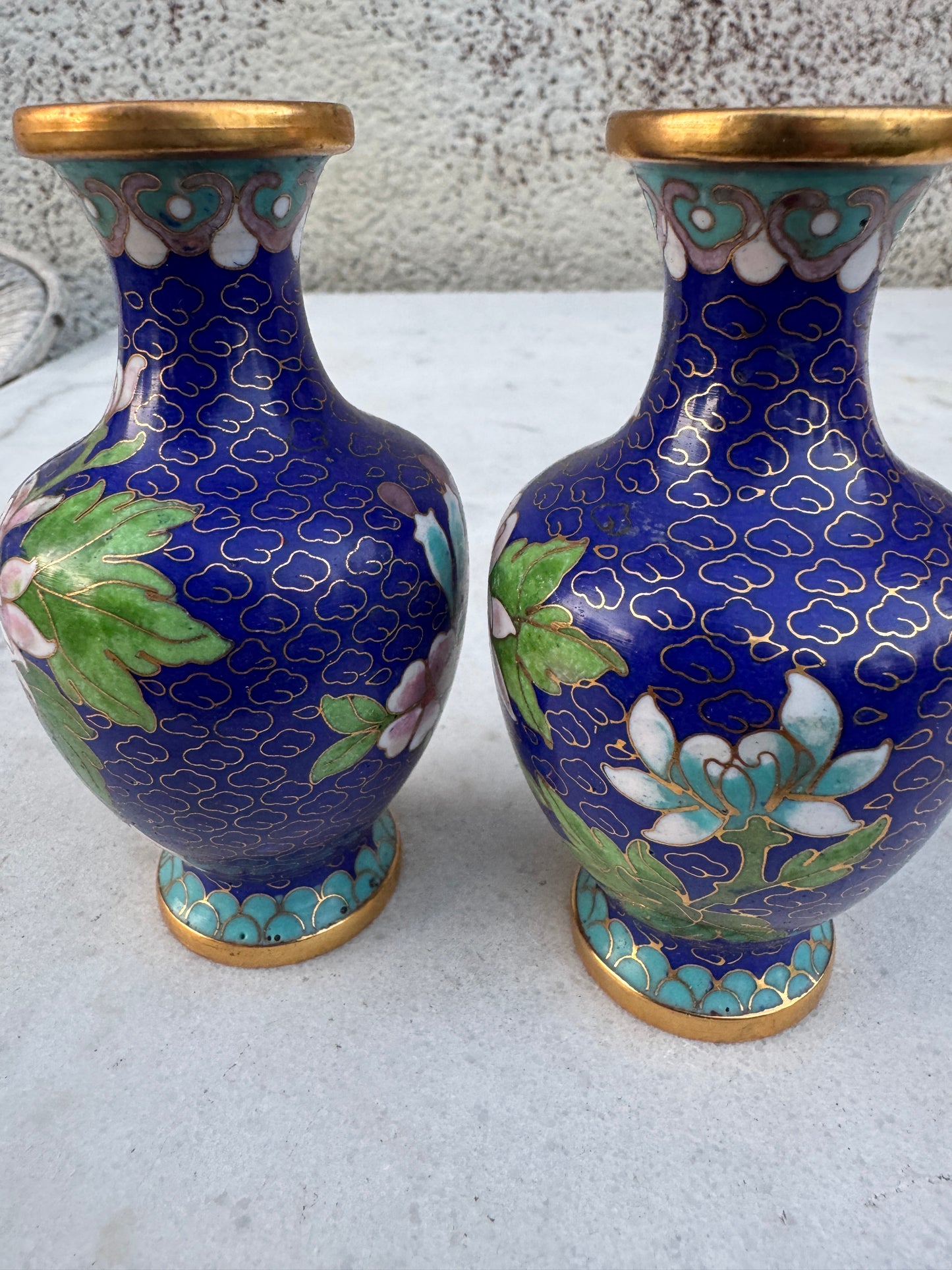 Pair of Vintage Chinese Cloisonné Vases – Floral Lotus Motif, Deep Blue Enamel, Handcrafted, 10 cm