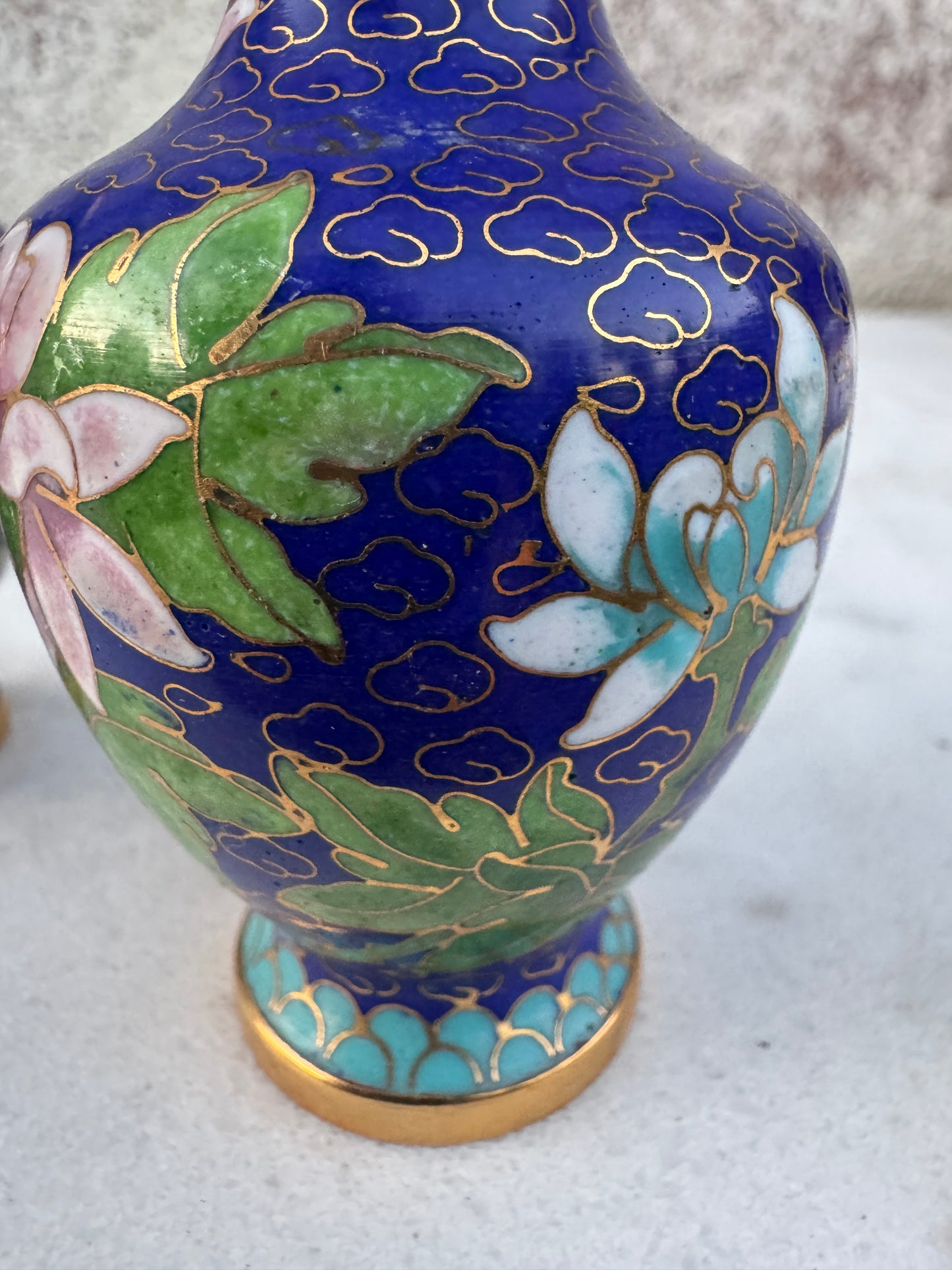 Pair of Vintage Chinese Cloisonné Vases – Floral Lotus Motif, Deep Blue Enamel, Handcrafted, 10 cm
