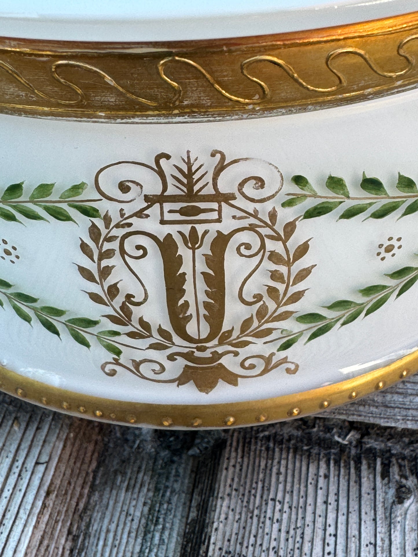 Antique Moser Glass Box – Hand-Painted Opaline with Gold & Laurel Leaves – Karlsbad ca. 1880–1900