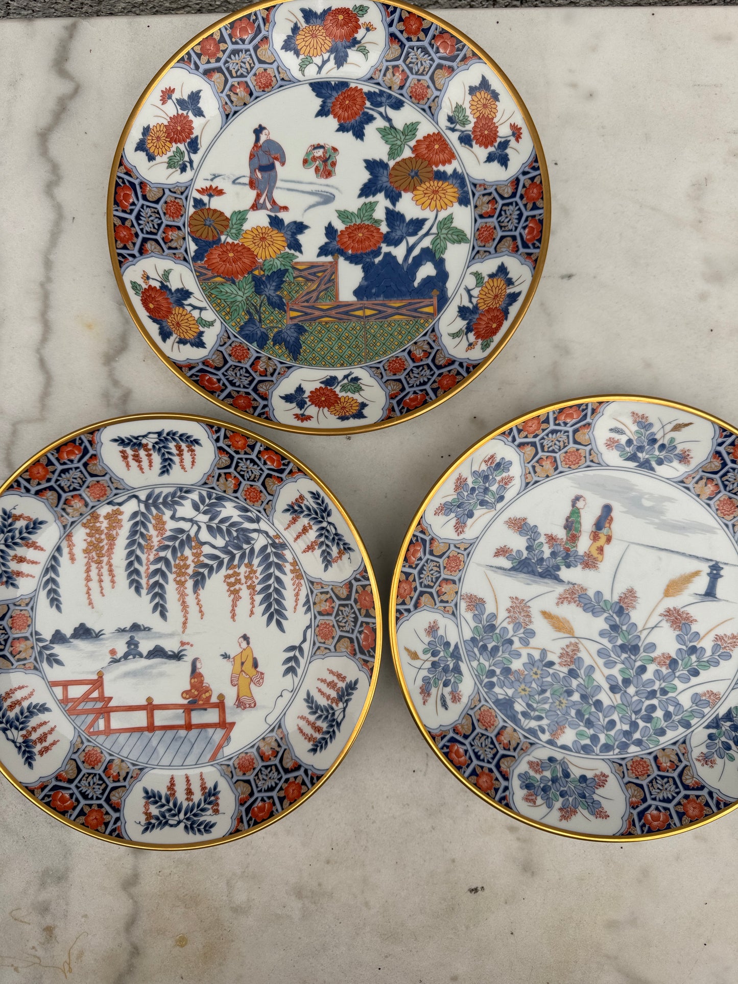 Vintage Japanese Imari Style Decorative Plate, Limited Edition Porcelain, 23 cm — Sold Individually