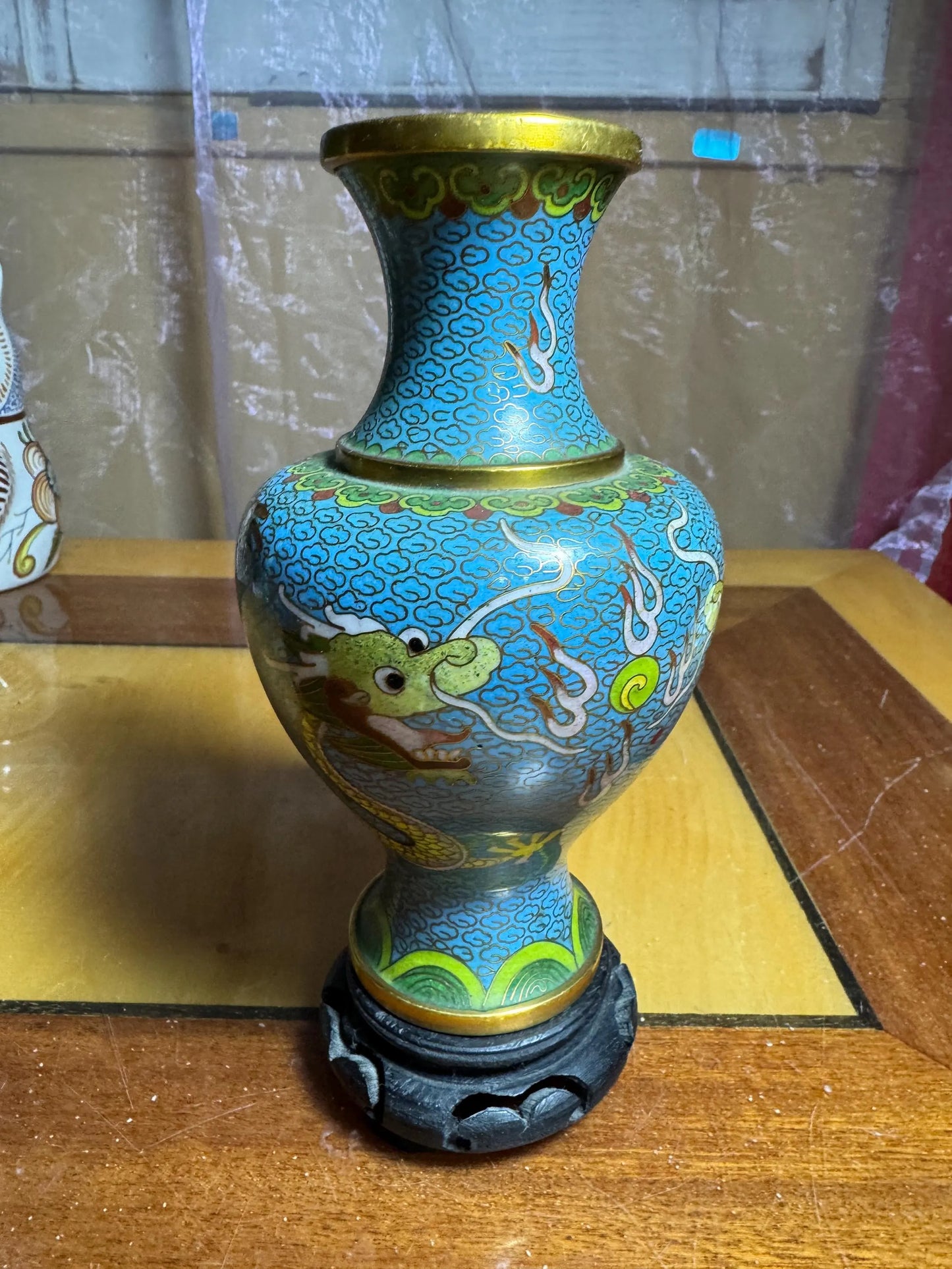 Chinese Cloisonné Vase with Dragon – Turquoise Enamel – Mid-20th Century – 17 cm
