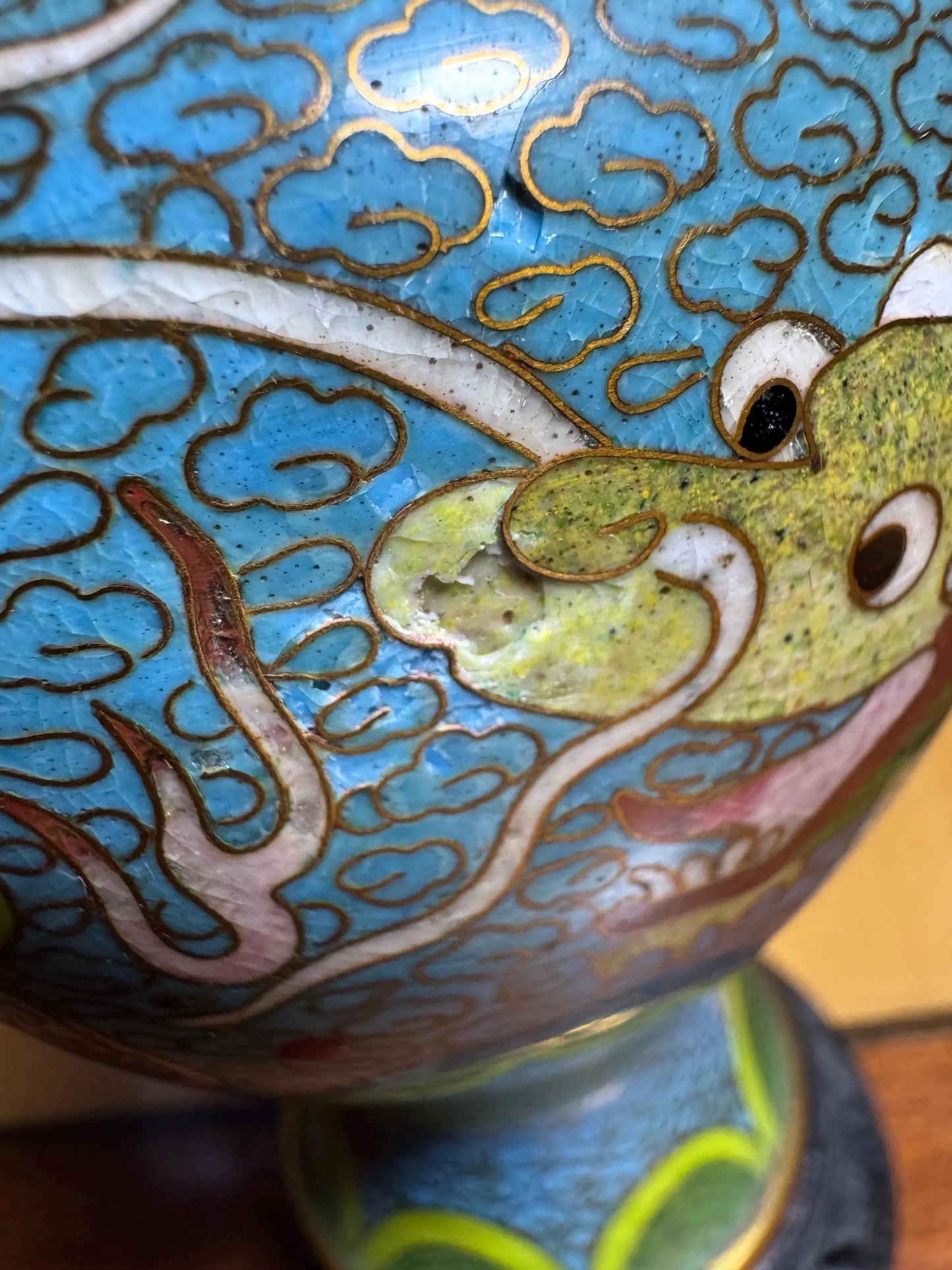 Chinese Cloisonné Vase with Dragon – Turquoise Enamel – Mid-20th Century – 17 cm