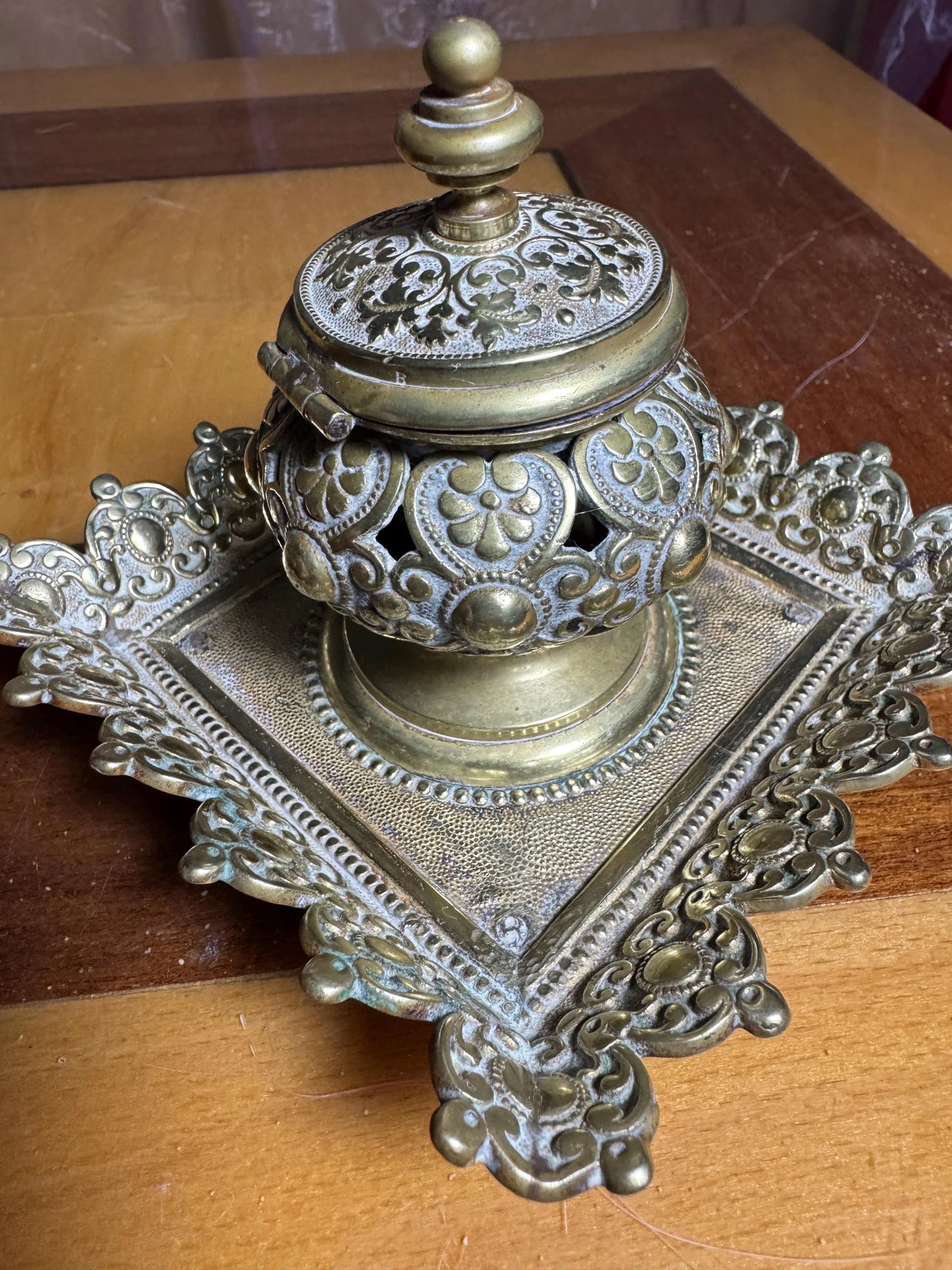 Antique Bronze Inkwell – Indo-Persian Design – Pierced Lid and Base – 19th Century – 12x12 cm