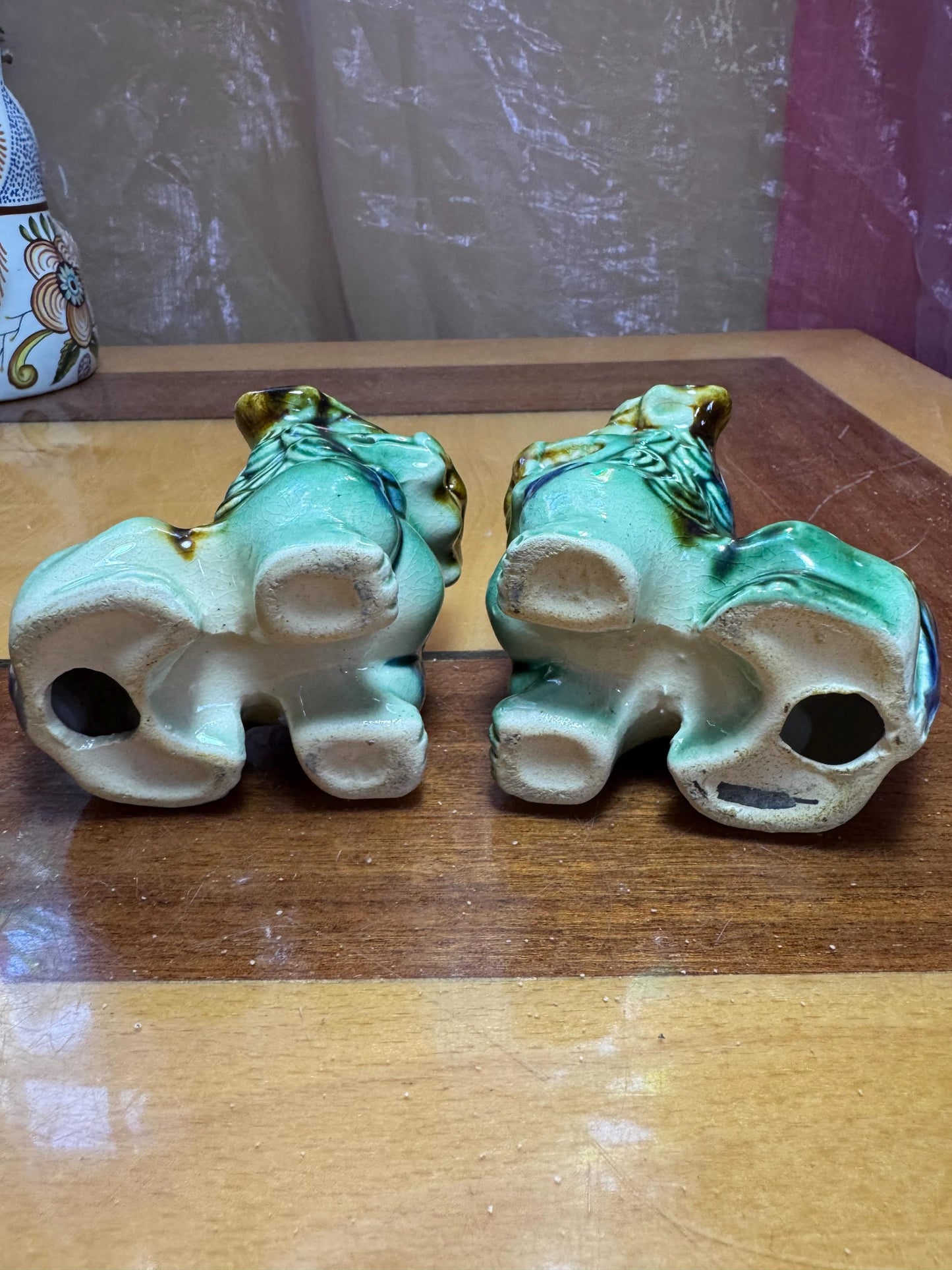 Pair of Vintage Chinese Foo Dogs – Green Glazed Ceramic Fu Lions – 9 cm Guardian Statues – Feng Shui Decor