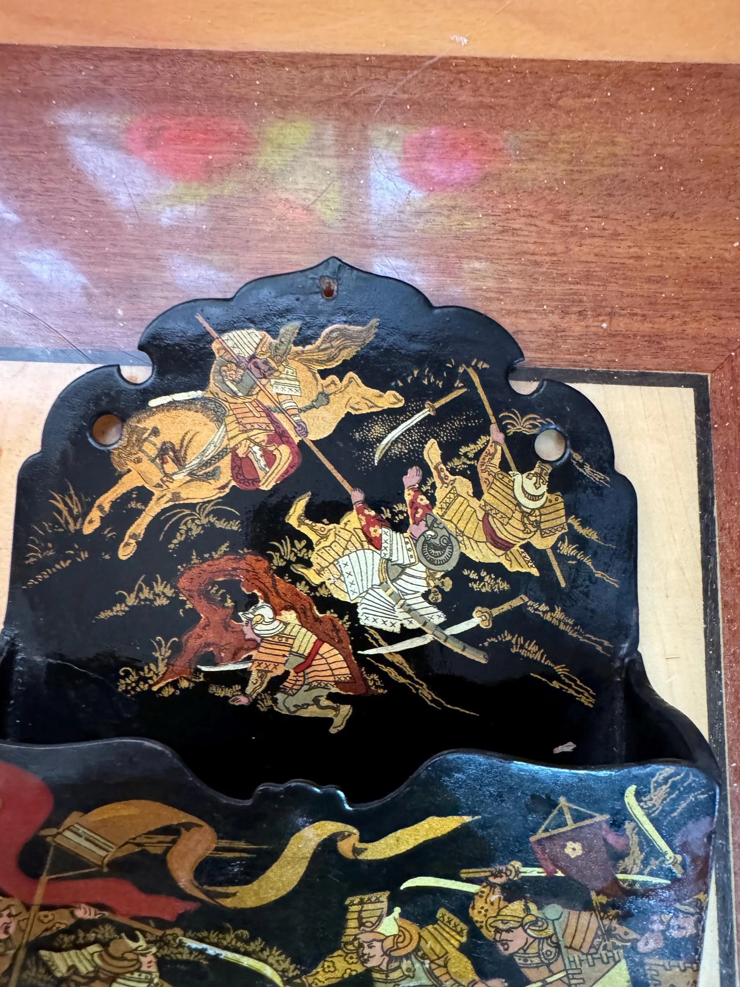 Antique Japonisme Samurai Letter Holder – Lacquered Papier-Mâché – c. 1870–1890