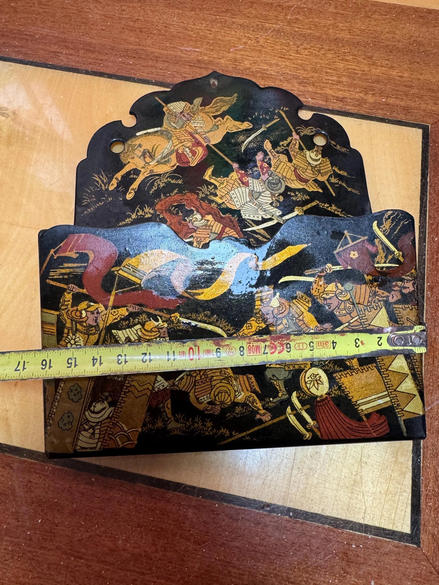 Antique Japonisme Samurai Letter Holder – Lacquered Papier-Mâché – c. 1870–1890