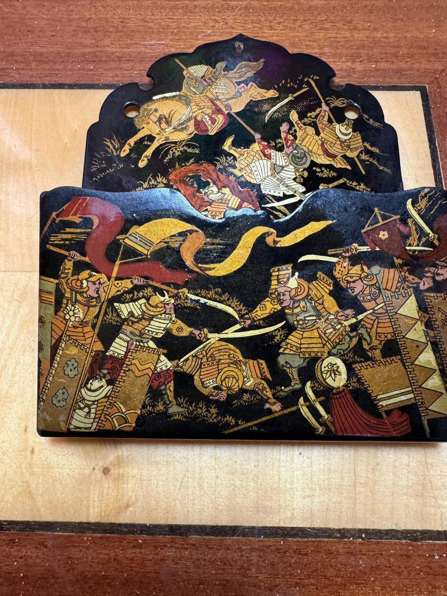 Antique Japonisme Samurai Letter Holder – Lacquered Papier-Mâché – c. 1870–1890