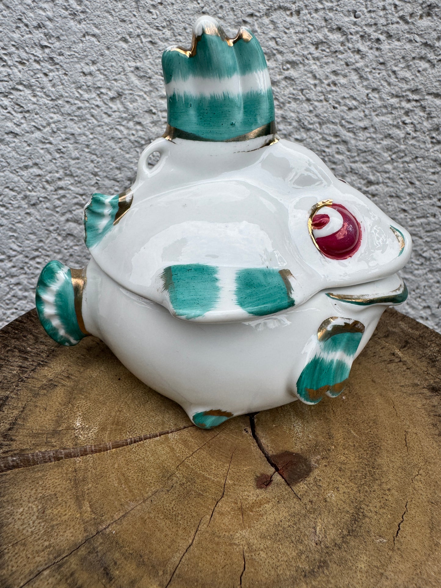Rare French Mid-Century Fish-Shaped Pot – Hand-Painted Whimsical Ceramic Jar with Lid – 1950s Barbotine – 14 cm