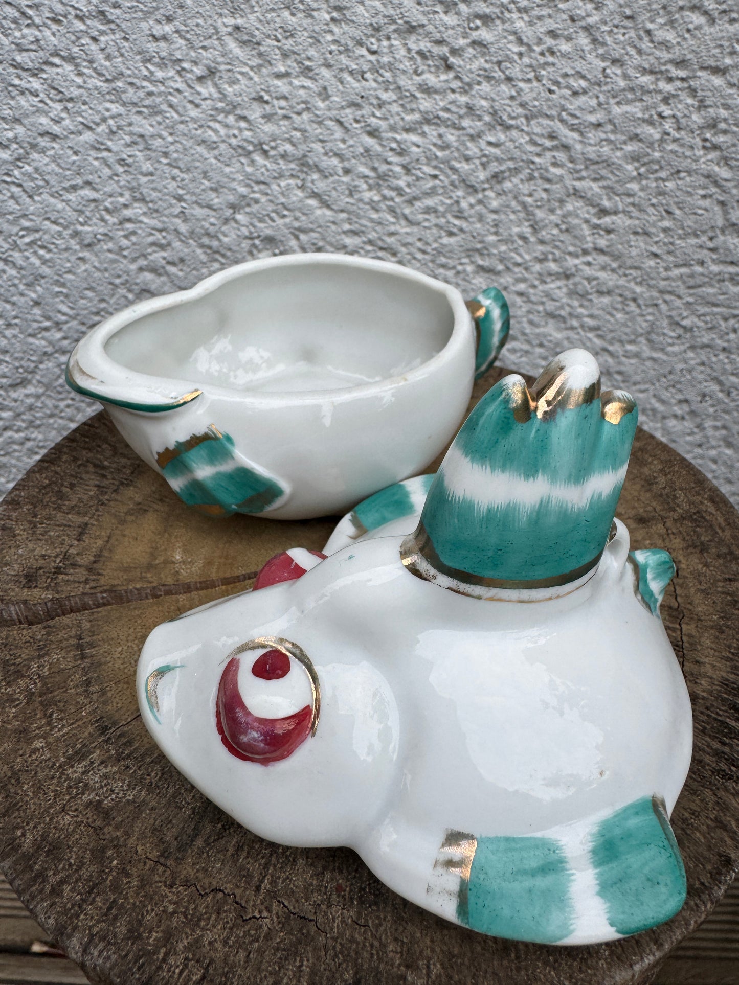 Rare French Mid-Century Fish-Shaped Pot – Hand-Painted Whimsical Ceramic Jar with Lid – 1950s Barbotine – 14 cm