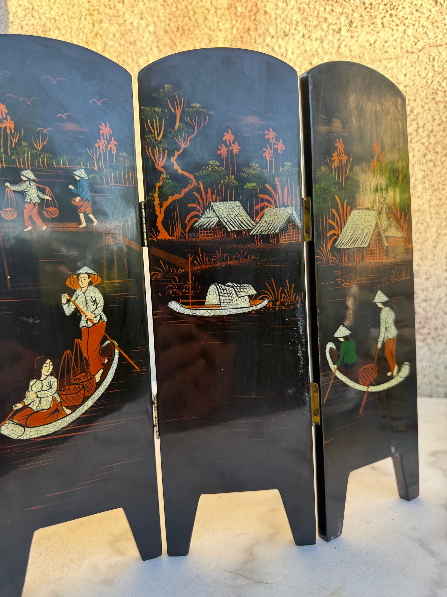 Vintage Vietnamese Lacquerware Folding Panel – Hand-Painted Double-Sided Screen