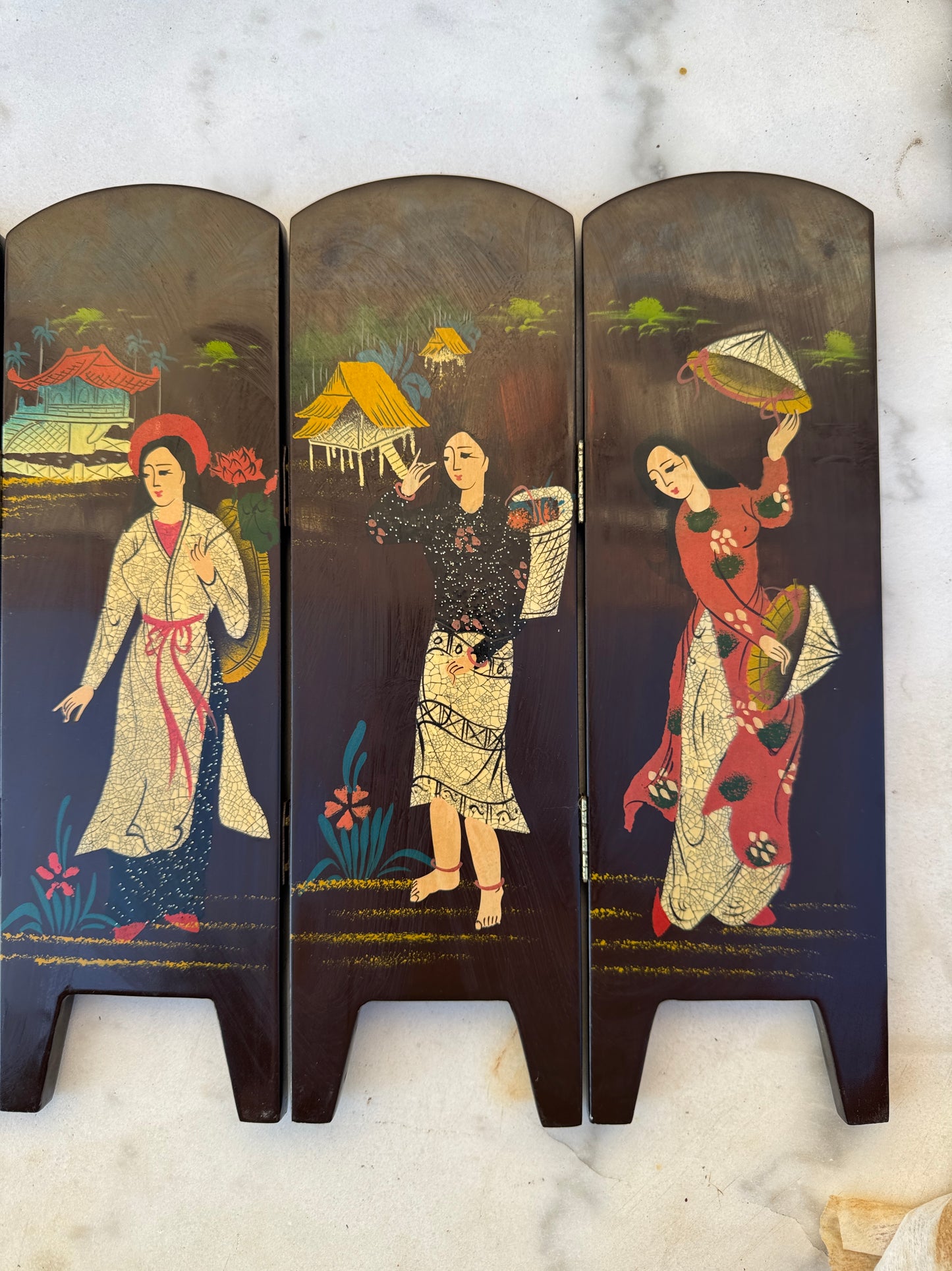 Vintage Vietnamese Lacquerware Folding Panel – Hand-Painted Double-Sided Screen