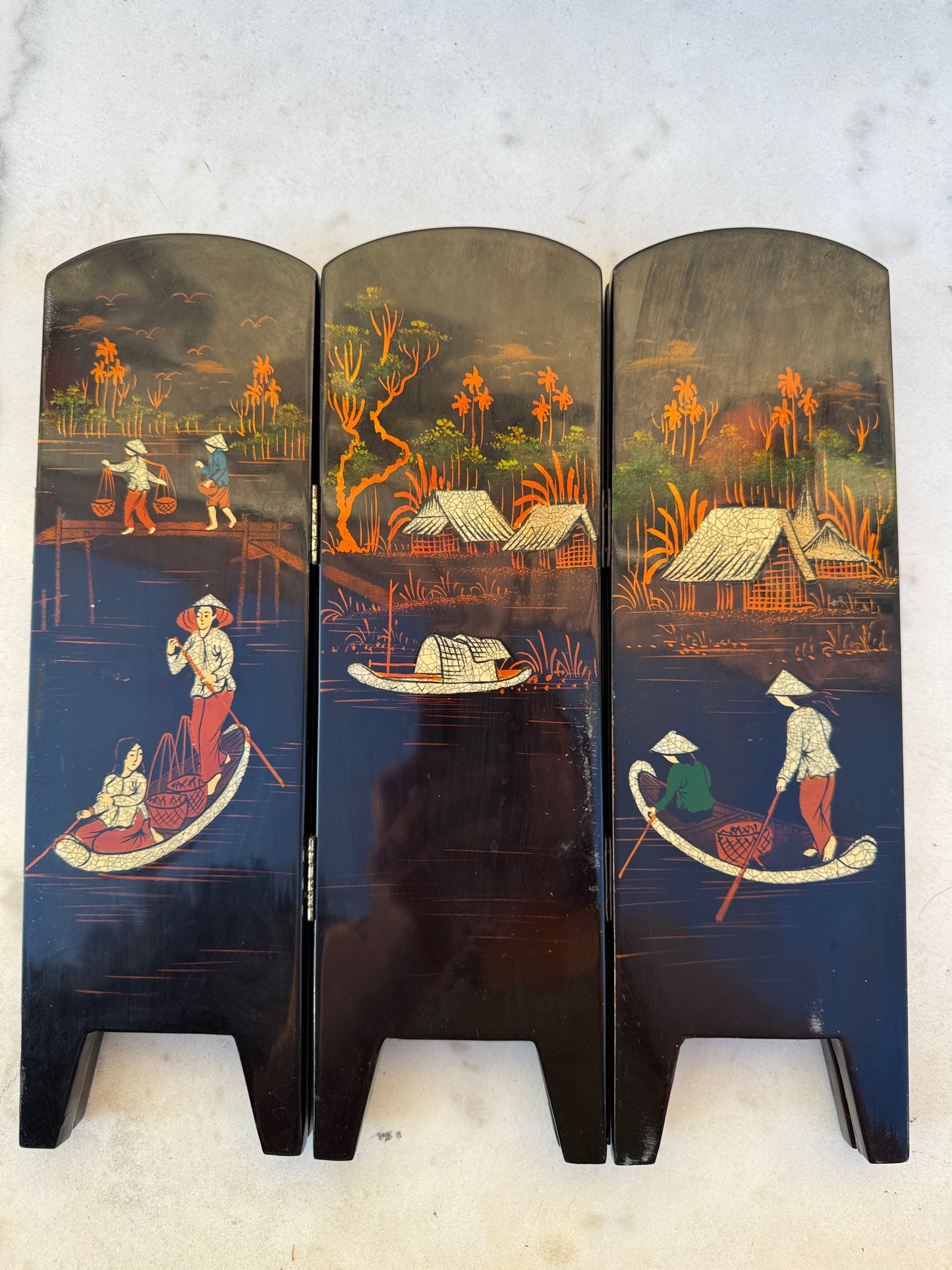 Vintage Vietnamese Lacquerware Folding Panel – Hand-Painted Double-Sided Screen