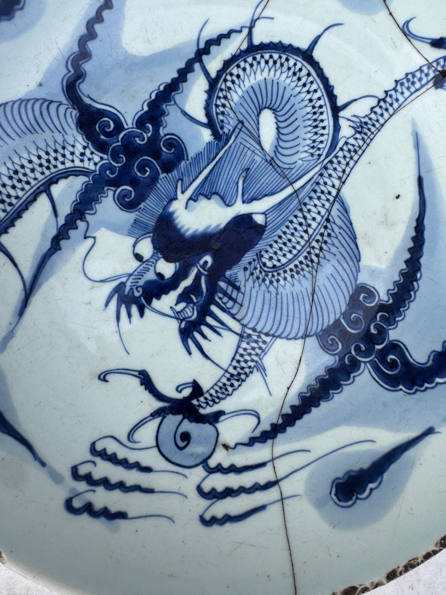 Antique Chinese Imperial Dragon Plate – 29 cm – Late Qing Dynasty – Blue and White Porcelain – Staple-Repaired