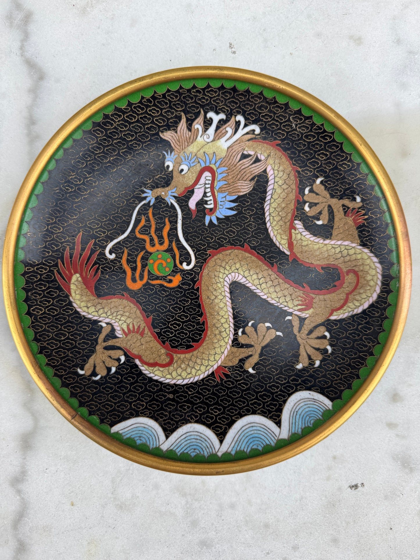 Vintage Chinese Cloisonné Plate – Imperial Dragon Design – 21 cm – Mid 20th Century