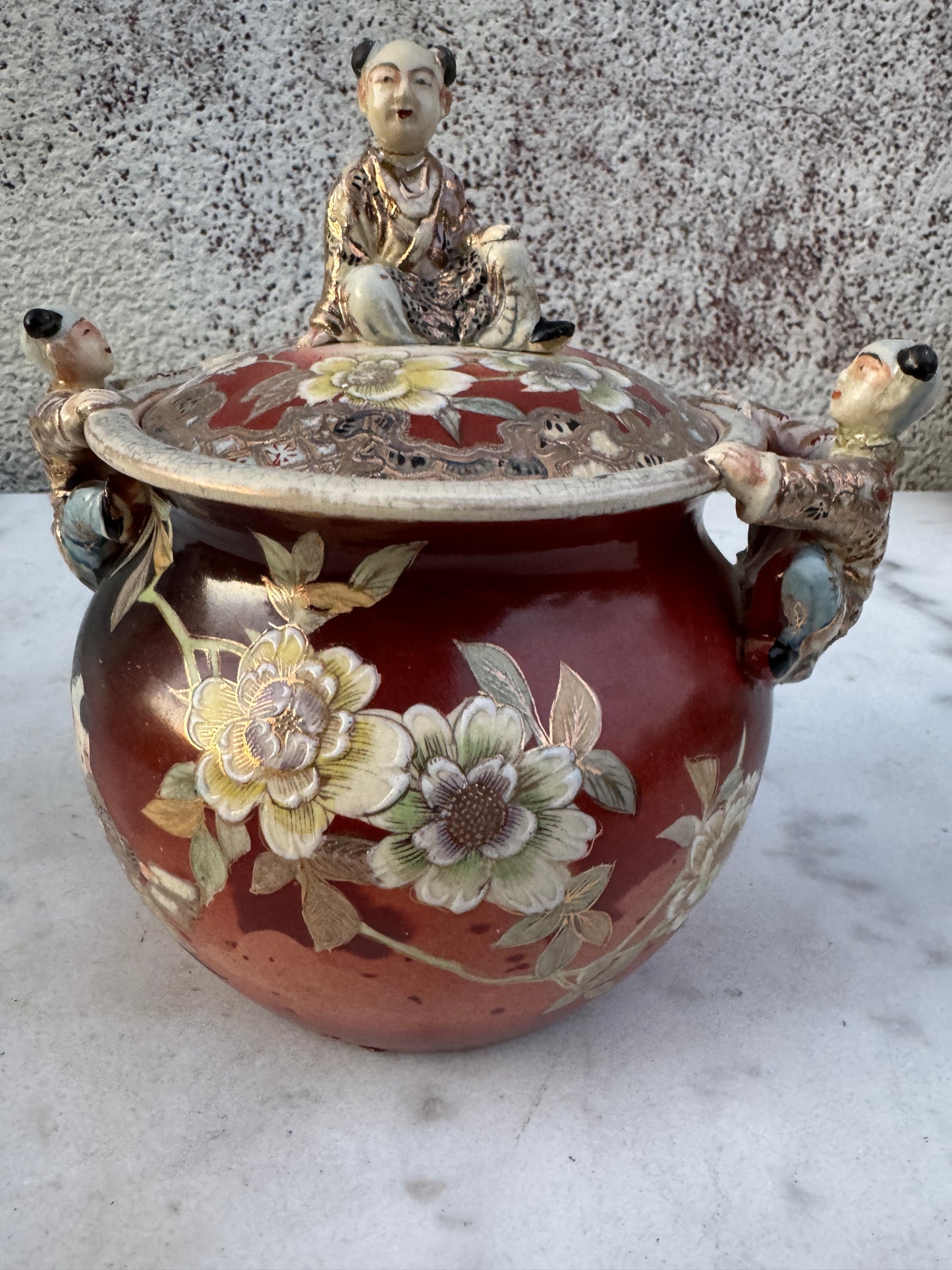 Vintage Japanese Moriage Lidded Jar – Figural Children – Hand-Painted Kutani Style Ceramic – 21 cm