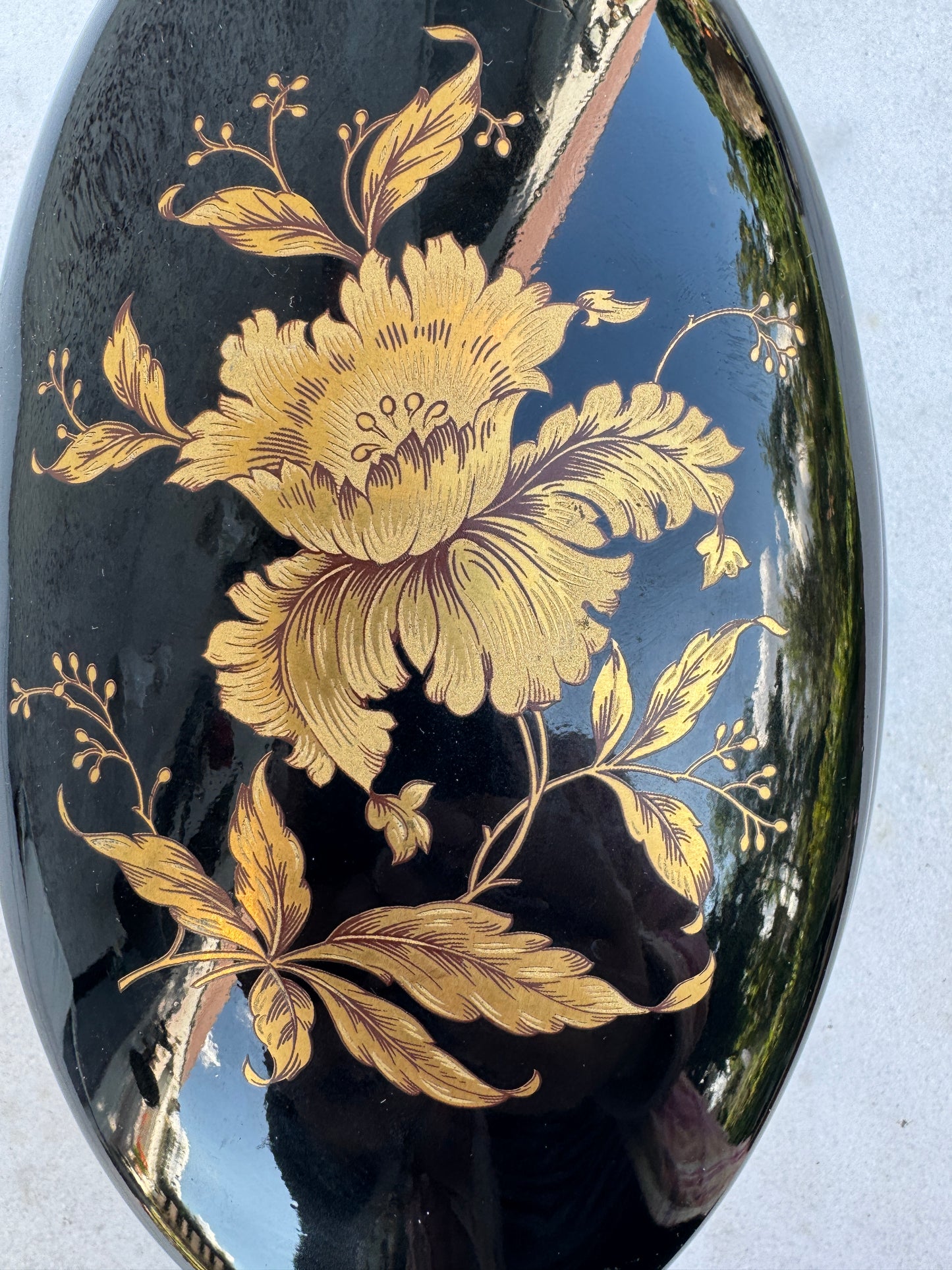 Elegant Limoges Black Porcelain Box with Gold Floral Design – MNP France