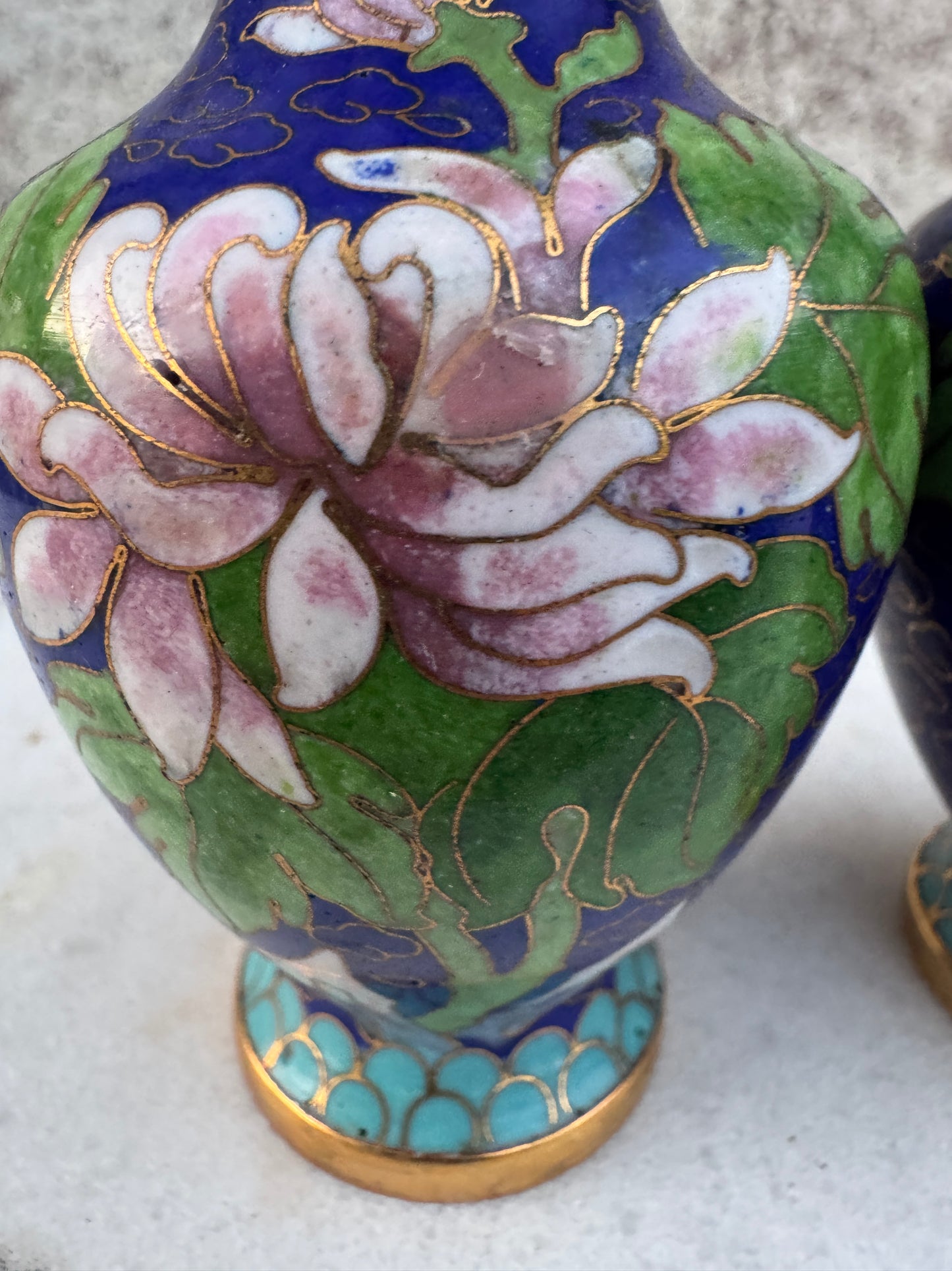 Pair of Vintage Chinese Cloisonné Vases – Floral Lotus Motif, Deep Blue Enamel, Handcrafted, 10 cm