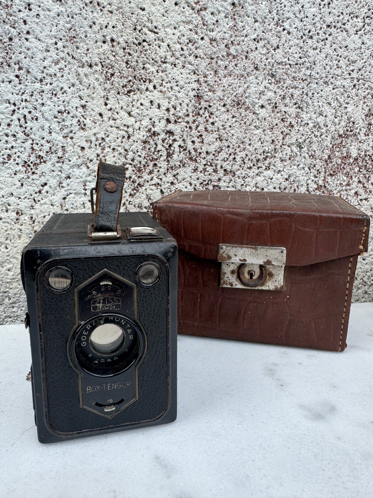 Zeiss Ikon Box-Tengor 54/2 Camera – 1930s German Medium Format with Case