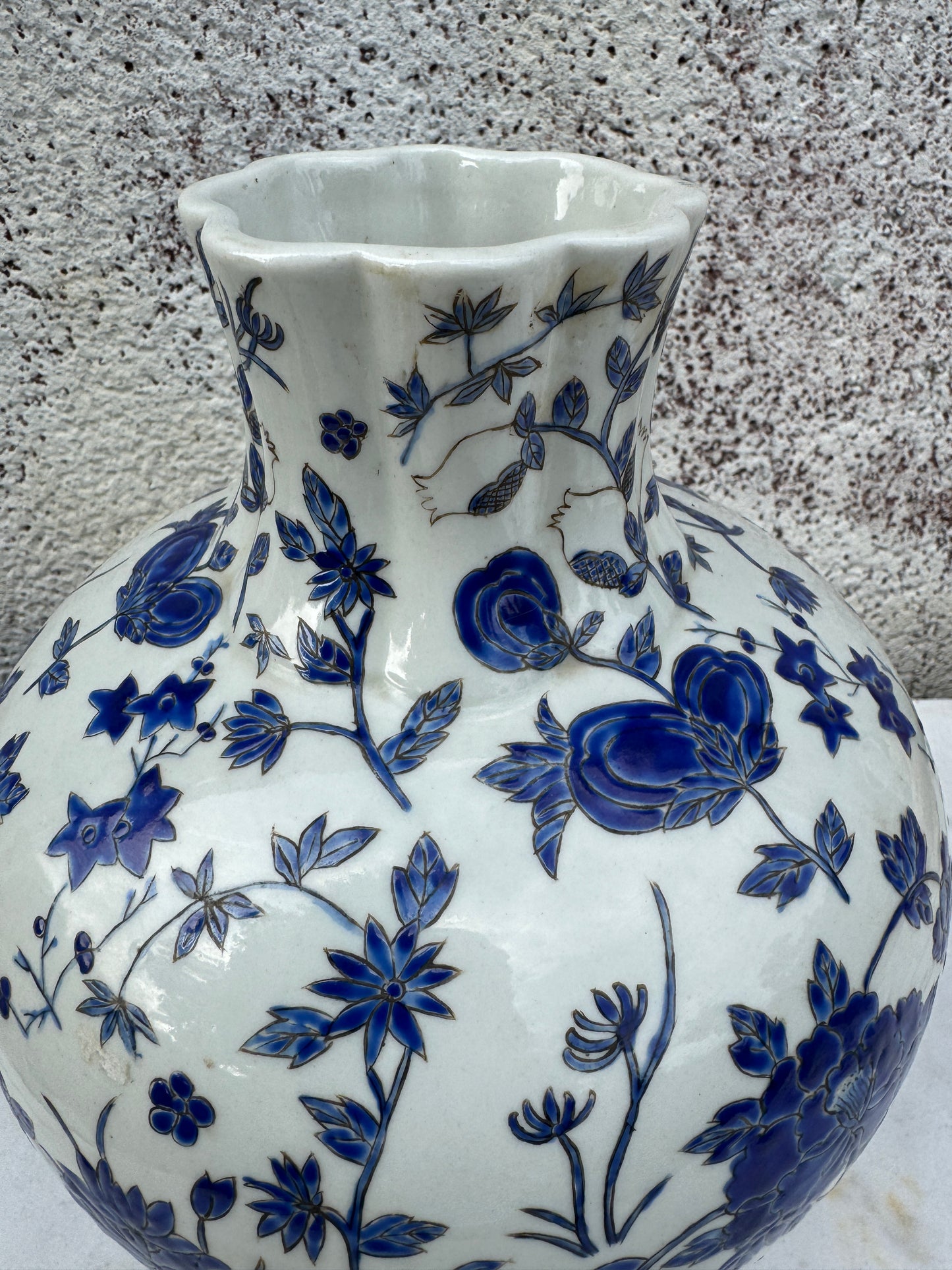 Chinese Blue and White Porcelain Vase – Enamel Decoration – 30 cm