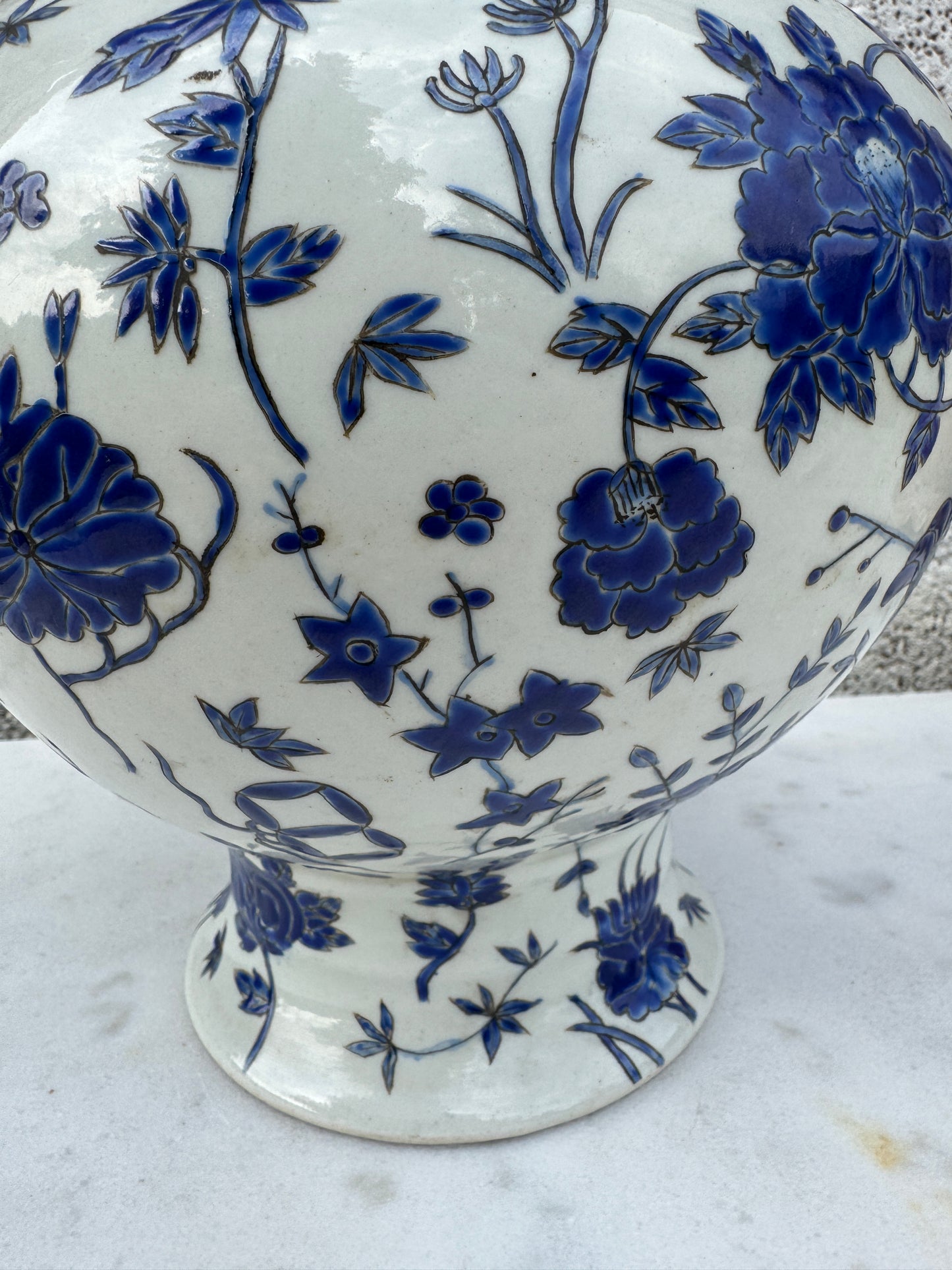 Chinese Blue and White Porcelain Vase – Enamel Decoration – 30 cm