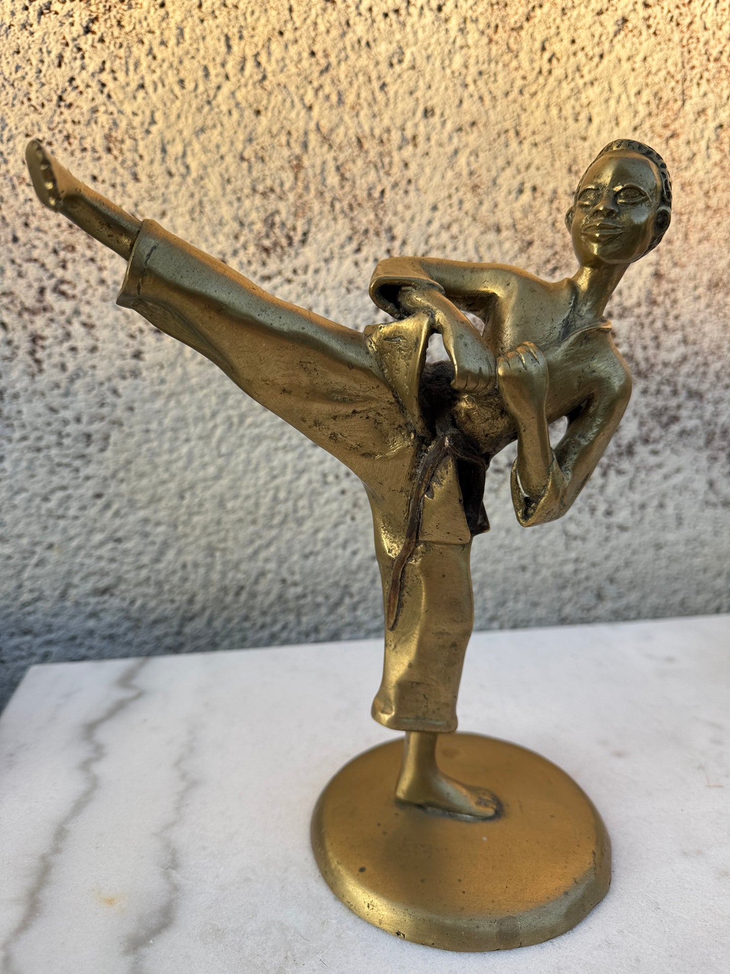 Solid Bronze Karate Figurine – Martial Arts Sculpture, 25x19 cm
