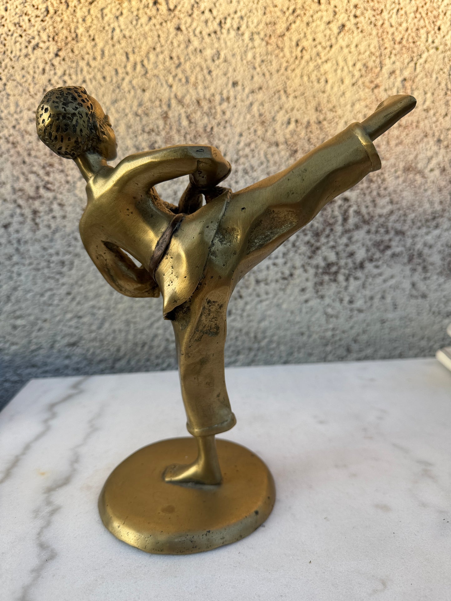Solid Bronze Karate Figurine – Martial Arts Sculpture, 25x19 cm