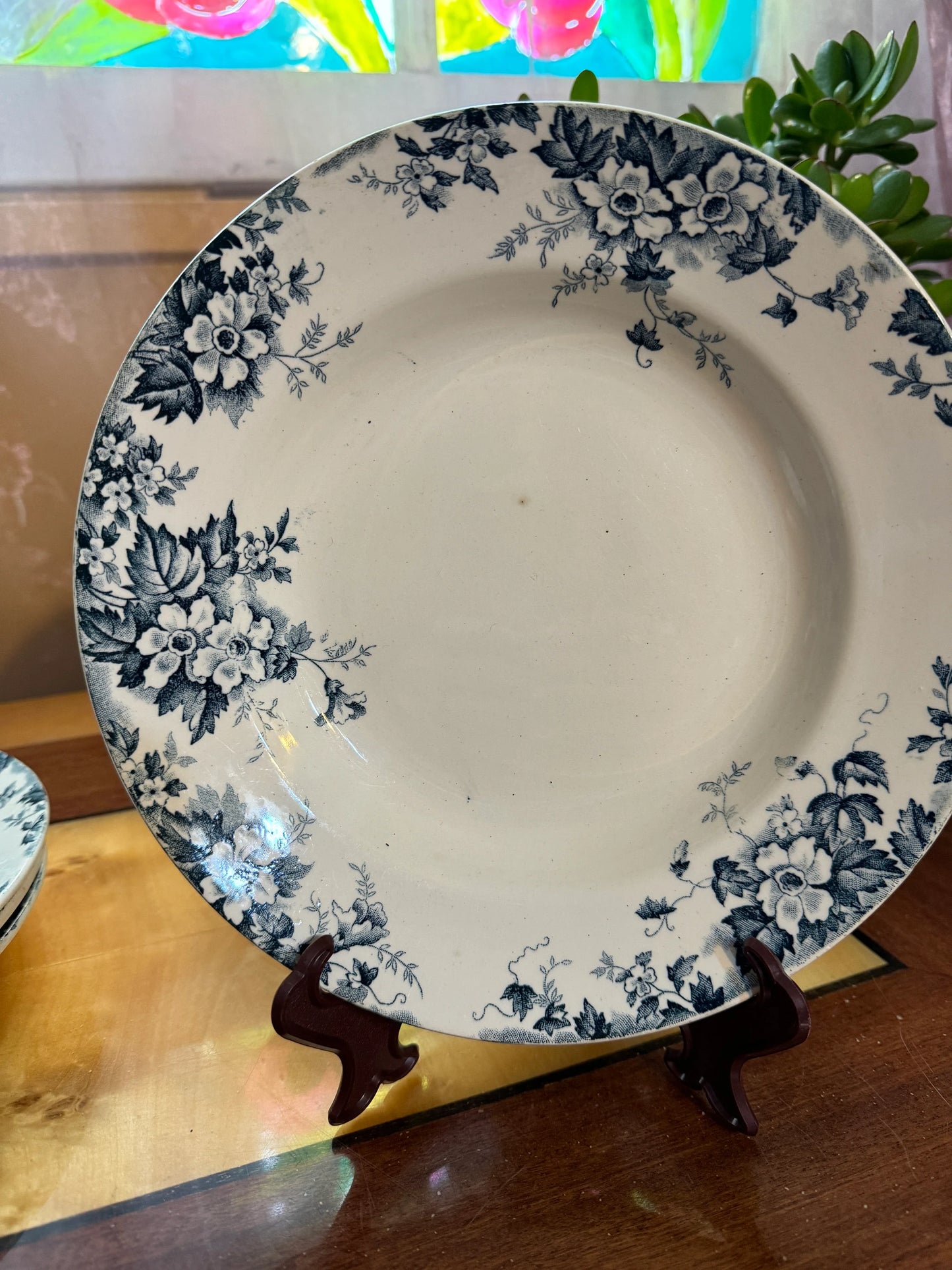 Antique French Plate - St. Amand et Hamage 'Marie-Louise' - 23 cm