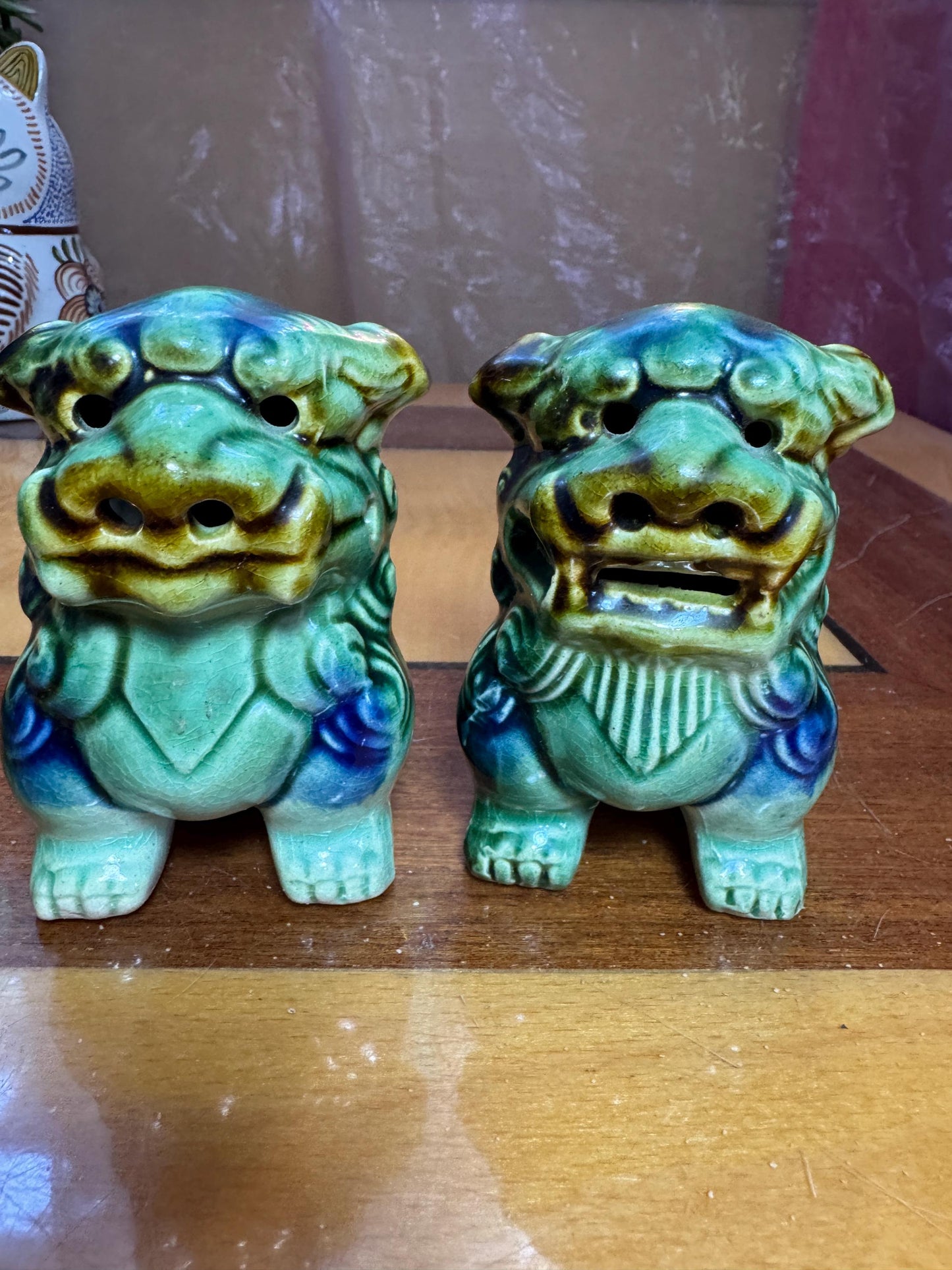 Pair of Vintage Chinese Foo Dogs – Green Glazed Ceramic Fu Lions – 9 cm Guardian Statues – Feng Shui Decor