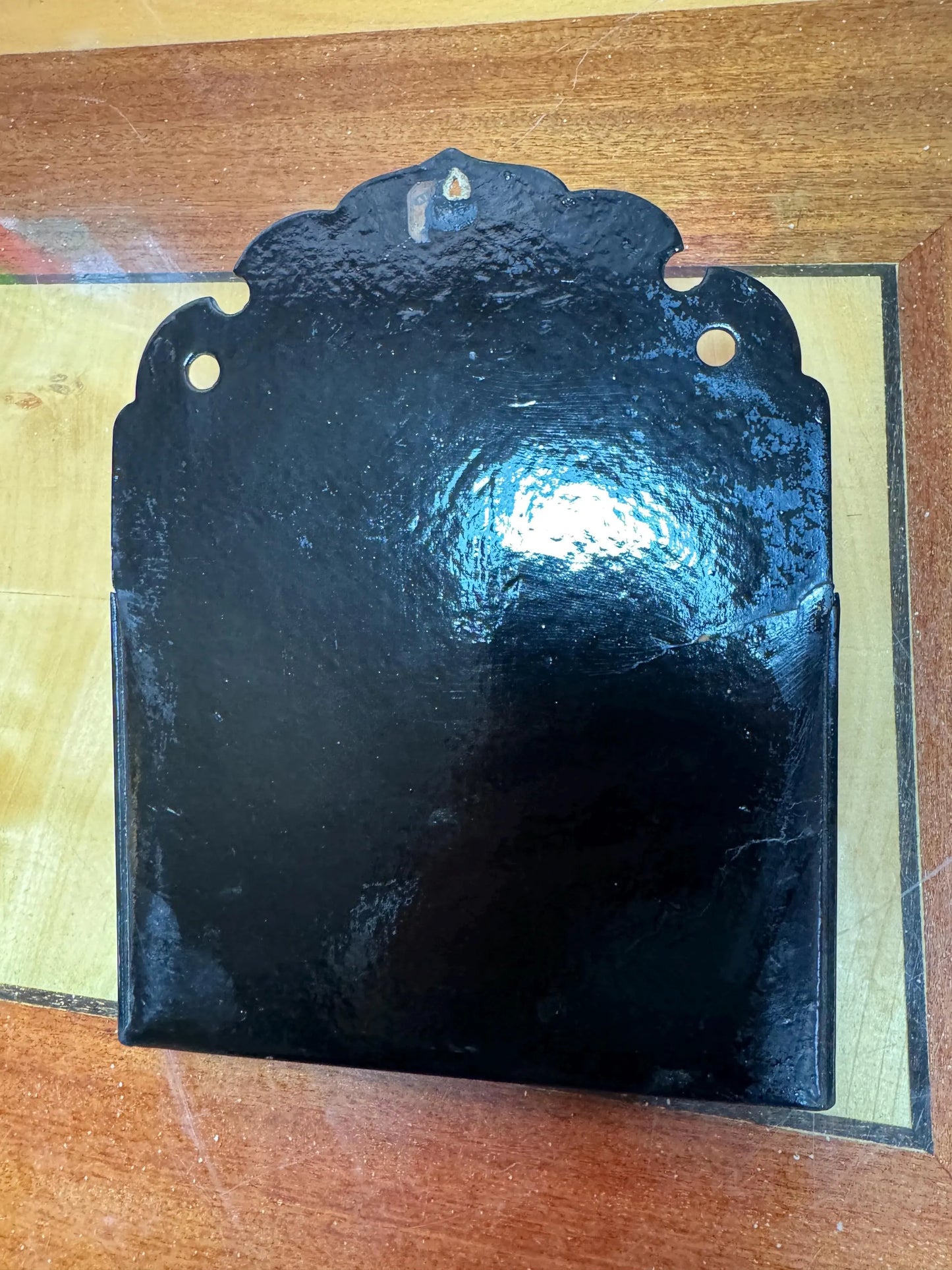 Antique Japonisme Samurai Letter Holder – Lacquered Papier-Mâché – c. 1870–1890