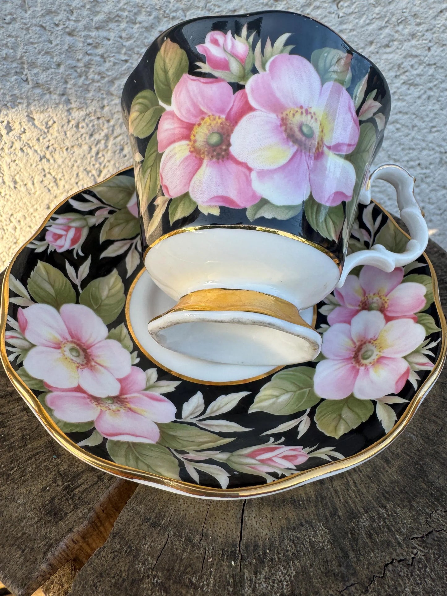 Royal Albert Alberta Rose Tea Cup & Saucer – 1975 Provincial Flowers